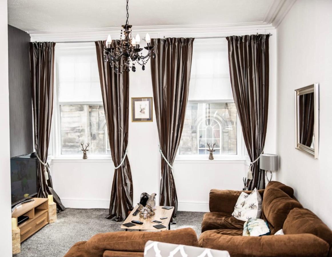 Rose Apartment 2-Bed Town Centre Apartment In Эр Экстерьер фото