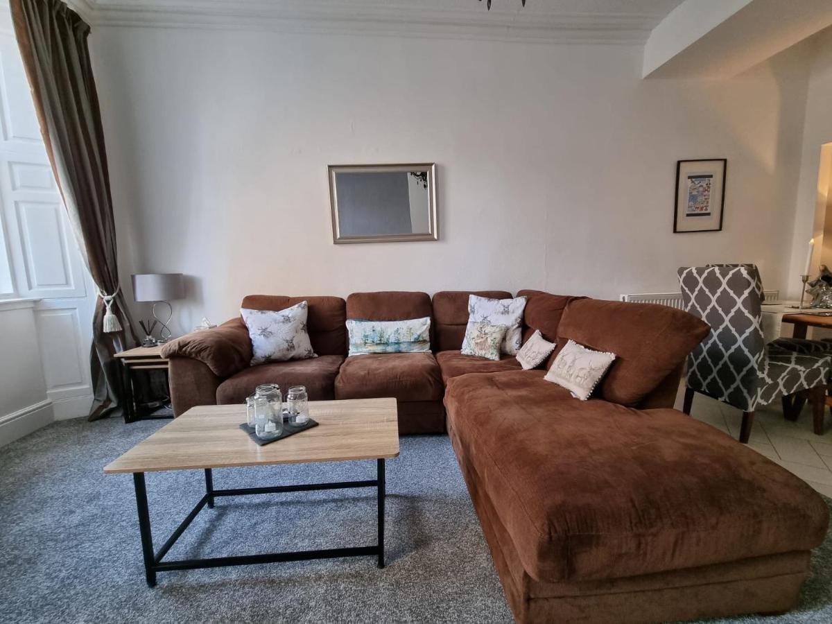 Rose Apartment 2-Bed Town Centre Apartment In Эр Экстерьер фото